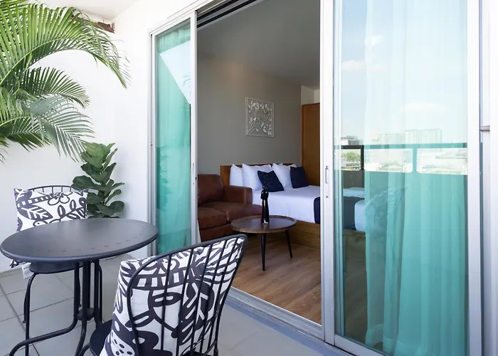 Nature Boutique Ratchayothin Hotel